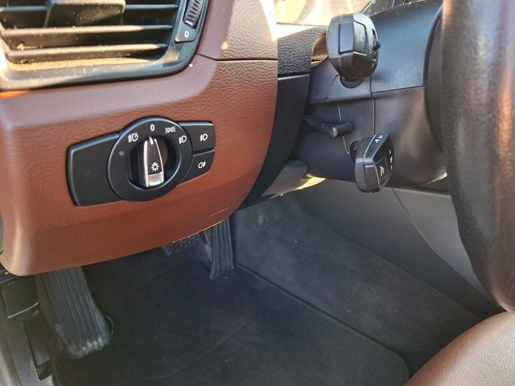 Foto 15 BMW X1 2.8i