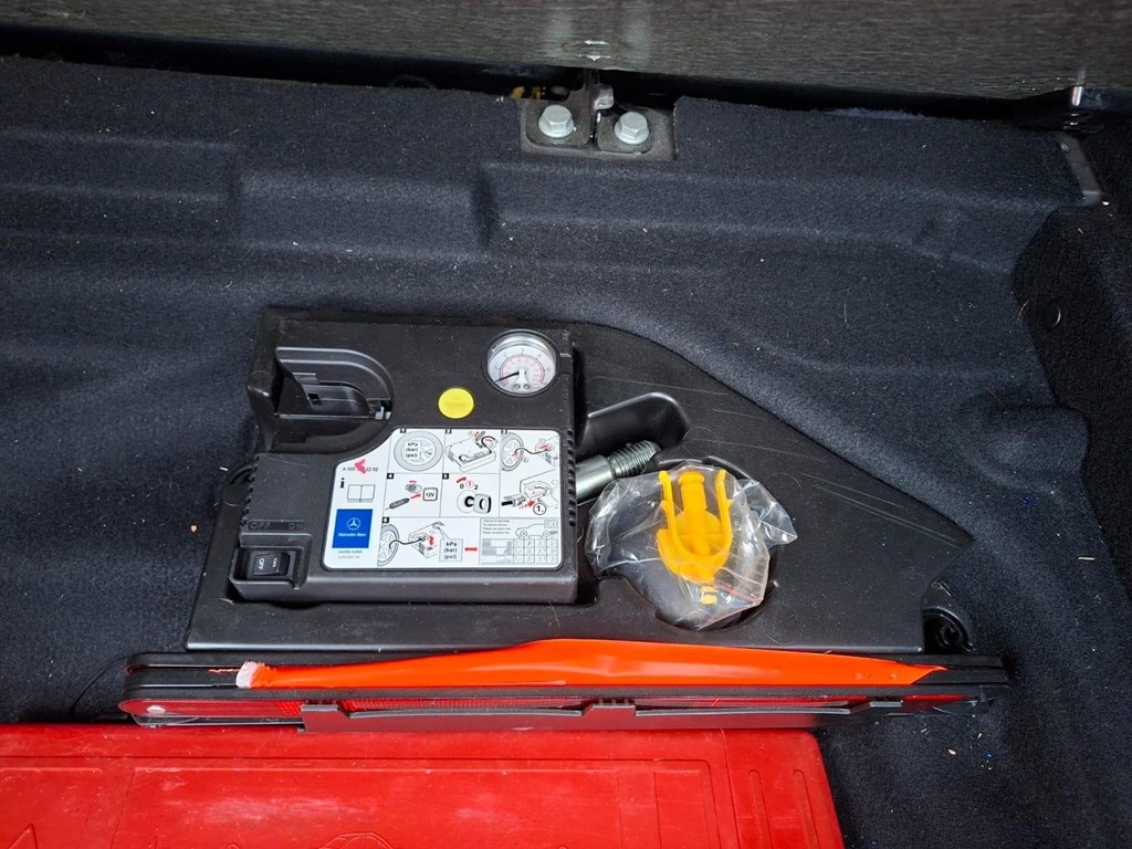 Foto 24 MERCEDES A200D