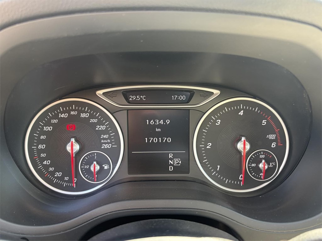 Foto 5 MERCEDES BENZ B 180 D 
