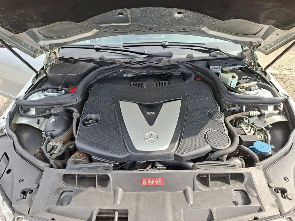 Foto 28 MERCEDES BENZ C320