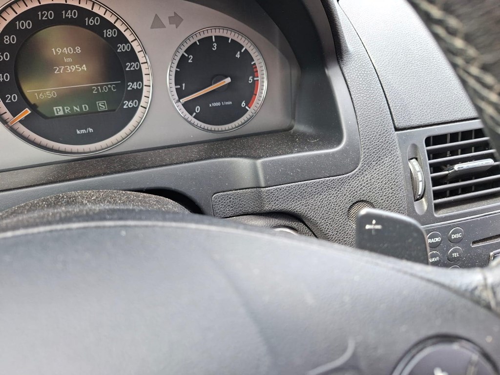 Foto 9 MERCEDES BENZ C320